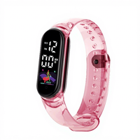 Montre numérique ovale tendance 2026 en gros, montre électronique LED simple pour sports de plein air, montre étanche pour femmes, hommes et étudiants