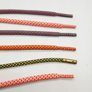 Lacci riflettenti personalizzati da 4MM in poliestere con lacci rotondi - Product Image 3