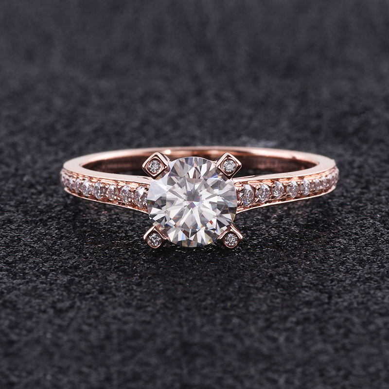 Bague en or massif 10K véritable avec moissanite et diamants.