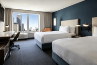 Meubles d'hôtel haut de gamme Courtyard by Marriott pour projets hôteliers : Chaise, Meuble de rangement, Bureau