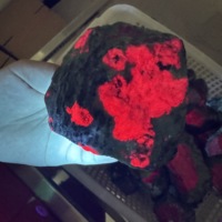 Vente en gros de rubis afghan de haute qualité en cristal zoisite pierre brute cristal naturel artisanat spécimen de quartz de guérison pour la décoration