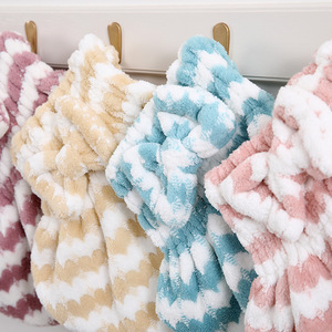 Bonnet <span class=keywords><strong>de</strong></span> douche double couche épaissi en velours corail, absorbant l'eau, pour femmes, idéal pour le <span class=keywords><strong>bain</strong></span> et le séchage des cheveux - Product Image 3