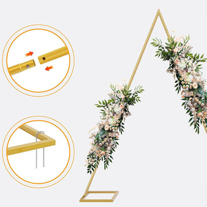<span class=keywords><strong>Arco</strong></span> di picco floreale della navata dorata <span class=keywords><strong>un</strong></span> <span class=keywords><strong>arco</strong></span> di metallo con cornice squisita 8.3FT per la decorazione di laurea di nozze di compleanno - Product Image 3