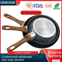 Poêle à frire classique nordique en aluminium de 18 cm antiadhésive avec manche en bois, écologique, pour cuisinière à gaz - Vente en gros