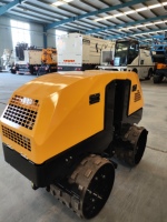 Compacteur vibrant à double tambour télécommandé RWYL202, alimenté par Honda GX690, idéal pour le remblaiement de fosses étroites et dangereuses