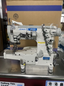 JUKKY 600W <b>High</b> Speed Cover Stitch Flat Lock Sewing Machine for T-shirt 3 Needle Flat-<b>bed</b> Interlock Industrial Sewing Machine - Product Image 3