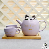Service à thé en céramique en forme de chat mignon avec couvercle à oreilles et motif moustaches dorées, théière et tasses en porcelaine rose pour cadeau