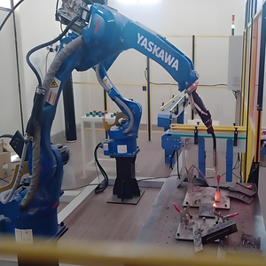 Robot six axes SP210 de 210 kg avec poignet creux, ultra-robuste, pour soudage par points automatisé avec PLC et moteur, charge utile de 210 kg - Product Image 4