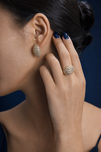 Pendientes <span class=keywords><strong>de</strong></span> Oro Sólido <span class=keywords><strong>de</strong></span> 9K con Diamantes en Forma Ovalada, Diseño Acanalado con Pavé Diagonal, Clip Francés, Pendientes <span class=keywords><strong>de</strong></span> Lujo <span class=keywords><strong>para</strong></span> <span class=keywords><strong>Mujer</strong></span> - Product Image 6