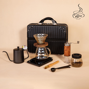 Nouvel ensemble de voyage pour le café de 9 pièces avec bouilloire à verser, moulin à café manuel, ensemble de café à filtre en céramique, cadeaux promotionnels - Product Image 1