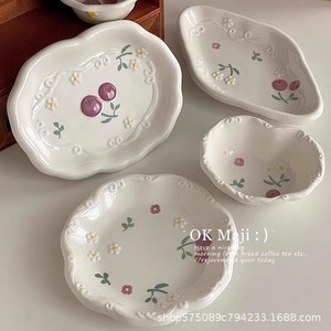 Platos de cerámica con forma irregular, diseño de flores, plato bajo para postres, desayunos, fiestas y uso doméstico. - Product Image 1
