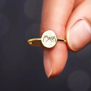 T0547 Anello in Acciaio Inossidabile per Coppie, Design Moderno Unisex, Gioiello Regalo, Anelli alla Moda dal Design Semplice - Product Image 4