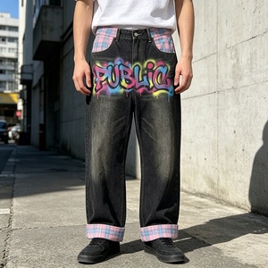 Pantalones Vaqueros de Mezclilla para Hombre, Estilo Streetwear, Corte Recto, Cintura Alta, Holgados, con Estampado de Grafiti Personalizado OEM, de Algodón de Peso Medio, con Parches - Product Image 3