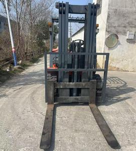 รถยกดีเซล 5 ตัน คุณภาพสูง พร้อมระบบไฮดรอลิกย้ายด้านข้าง และยางตัน สำหรับขาย - Product Image 4