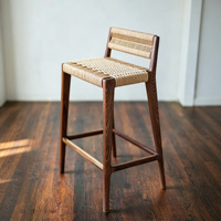 Tabouret de bar moderne en bois massif avec configuration à pédale, sans accoudoirs, chaise haute tressée en corde pour la maison, l'îlot de cuisine ou le pub (vente en gros)