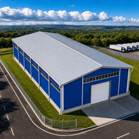 Structure en acier PEB préfabriquée pour entrepôt, conception de hangar industriel à portée libre sans colonnes pour stockage de grande envergure