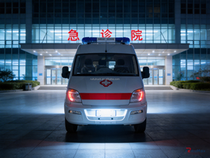 Fourgon ambulance diesel 4x2 personnalisé à transmission manuelle avec système de soins de vie de pointe pour les opérations de sauvetage d'urgence - Product Image 3