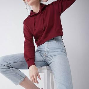 Femmes à la mode personnalisé haut court à capuche pull décontracté recadrée surdimensionné soie matériel léger tricoté sweat brodé hiver - Product Image 4