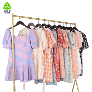 Vestido de Verano Gracer A02-2 de Poliéster/Algodón para Mujer, de Alta Calidad, Ropa de Segunda Mano al por Mayor, de Guangdong - Product Image 2