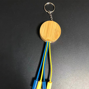 Porte-clés trois-en-un en bois massif de haute qualité, protection de l'environnement, câble de charge rapide - Product Image 4