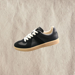 รองเท้าผ้าใบผู้ชายวินเทจหนังแท้ส้นเตี้ยรองเท้าเทรนเนอร์ลำลองระบายอากาศได้ดีรองเท้าหนังวินเทจคลาสสิกยอดนิยม - Product Image 1