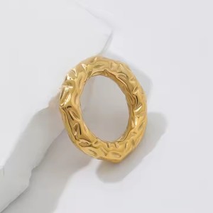 Design De mode Vintage Anillos De Acero Inoxidable En Acier Inoxydable Main Bijoux Doigts Géométrique Irrégulier Torsion Marteau Anneau - Product Image 1