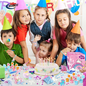 Cô Gái Đảng Ủng Hộ Hoạt Động 6 Keychain Sơn Kit + 6 Vòng Cổ Vòng Đeo Tay Làm Kit Kho Báu Hộp Đồ Chơi Trẻ Em DIY Craft Kit - Product Image 6