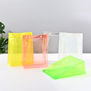 Bolsas pequeñas transparentes <span class=keywords><strong>de</strong></span> PVC para niñas, pequeñas bolsas <span class=keywords><strong>de</strong></span> gelatina <span class=keywords><strong>de</strong></span> colores, se acepta logotipo personalizado, tamaño <span class=keywords><strong>M</strong></span>, venta al por mayor - Product Image 1