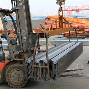 Barrière de sécurité routière en acier à double vague pour <span class=keywords><strong>autoroute</strong></span>, pont et bord de route, type W-Beam, pour la construction - Product Image 5