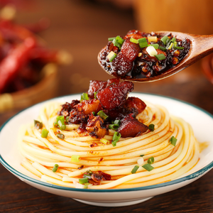 ท็อปปิ้งหมูเผ็ดสำหรับพิซซ่าและทาโก้ |   น้ำมันพริกคิวช่าวกรอบ |   ซอสเนื้อรสเลิศจากกุ้ยโจวอเนกประสงค์สำหรับอาหารผสมผสาน - Product Image 3