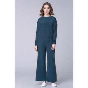 Ensemble deux pièces pour femmes, haut à col long en tissu doux et confortable, élégant pour le quotidien, les déplacements décontractés, approvisionnement direct d'usine - Product Image 2