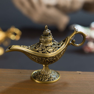 Lampu Ajaib Mini Aladdin Ornamen Logam Berongga Ukiran Enamel Figur Lampu Jin Gaya Arab Antik Dekorasi Meja - Product Image 3
