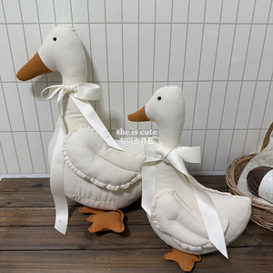 Jolie peluche canard en lin avec nœud, faite à la main, pour décoration <span class=keywords><strong>de</strong></span> chambre d'enfant, accessoires <span class=keywords><strong>photo</strong></span>, cadeaux <span class=keywords><strong>de</strong></span> baby shower - Product Image 4