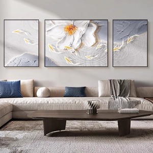 Quadro Moderno Testurizzato con Loto e Pesce, Triptico da Parete, Dipinto Decorativo in Porcellana Cristallina Incorniciato per Soggiorno <span class=keywords><strong>di</strong></span> Lusso - Product Image 2