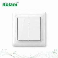 Sakelar Dinding Kolani Standar EU 84x84mm 2G 2W, Sakelar Tombol Ganda 16AX 250V Putih Gloss PC untuk Kontrol Lampu Dalam Ruangan Multi-zona