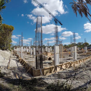 Grúa Torre de Plataforma Plana de 100 Metros de Altura y 10 Toneladas de Capacidad en Venta para Construcción y Logística - Product Image 1