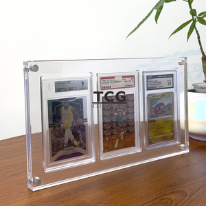 Estuche de exhibición de tarjetas de comercio <span class=keywords><strong>clasificado</strong></span> acrílico personalizado TCG 3 ranuras acrílico deportes béisbol tarjetas SGC/CGC soporte para estante - Product Image 5