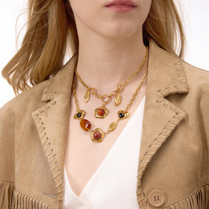 Collar de resina de diseño con dijes de flores y engaste de bisel para mujer, joyería de regalo. - Product Image 3