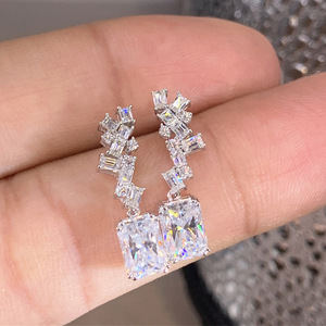 Orecchini pendenti con zirconi geometrici irregolari per donna, eleganti gioielli alla moda, idea regalo - Product Image 6