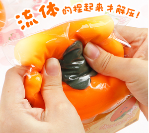 Juguete Sensorial Antiestrés con Diseño de Caqui de 6.5cm, Juguete Blandito para Niños, Juguete Novedoso para Niños y Niñas de 5 a 7 Años - Product Image 3