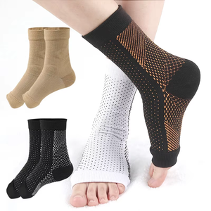 Meias de Compressão para Neuropatia Masculinas e Femininas com Suporte para Tornozelo, Alívio para Fascite Plantar, Proteção Contra Inchaço e Alívio da Dor - Product Image 1