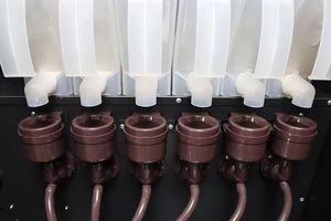 Distributeur automatique de boissons protéinées LDP01 avec écran tactile de 32 pouces, paiement multi-mode et WIFI/4G, pour les salles de sport et les lieux publics - Product Image 5