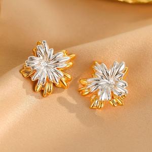 Pendientes de Botón de Plata S925 con Resorte para Mujer, Alta Calidad, Modernos, Estilo Francés de Lujo, Perla, Circonita, Fuegos Artificiales, Regalo Perfecto - Product Image 3