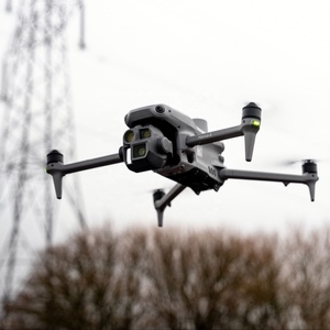 โดรนรุ่นใหม่ YX Matrice 4 Series 4E ปี 2026 โดรนอัจฉริยะขนาดกะทัดรัดพร้อมเซ็นเซอร์หลากหลาย กล้อง 4k และระบบ GPS - Product Image 4