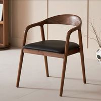 Chaise de salle à manger simple en bois massif de style nordique pour restaurant et salle à manger décontractée