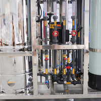 Petit système de dessalement de station d'eau 250L 500L 1000L équipement de système de traitement de l'eau de forage par osmose inverse