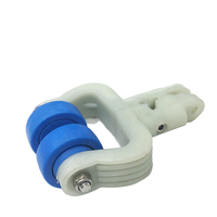 Ligne d'abattage de volaille de poulet Chariot en acier inoxydable T Track Glissière en nylon pour convoyeur aérien