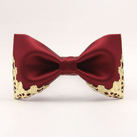 Nœud Papillon de Luxe pour Homme avec Bordure Métallique, Style Palais Baroque pour Marié de Mariage, Design Spectaculaire pour Tapis Rouge et Événements Gala