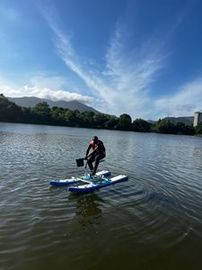 Vélo aquatique gonflable avec cadre en aluminium et SUP, capacité de 150 kg, <5 passagers, matériau PVC, usage commercial - Product Image 2