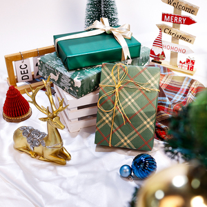 กระดาษห่อของขวัญวันคริสต์มาสใหม่43*300ซม. กระดาษคราฟท์ห่อบรรจุภัณฑ์กระดาษ3ม้วนต่อแพ็ค - Product Image 5